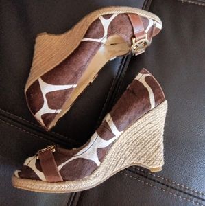 Michael Kors Meg peep toe espadrille Wedges Giraffe Print cow hair high heels 6M